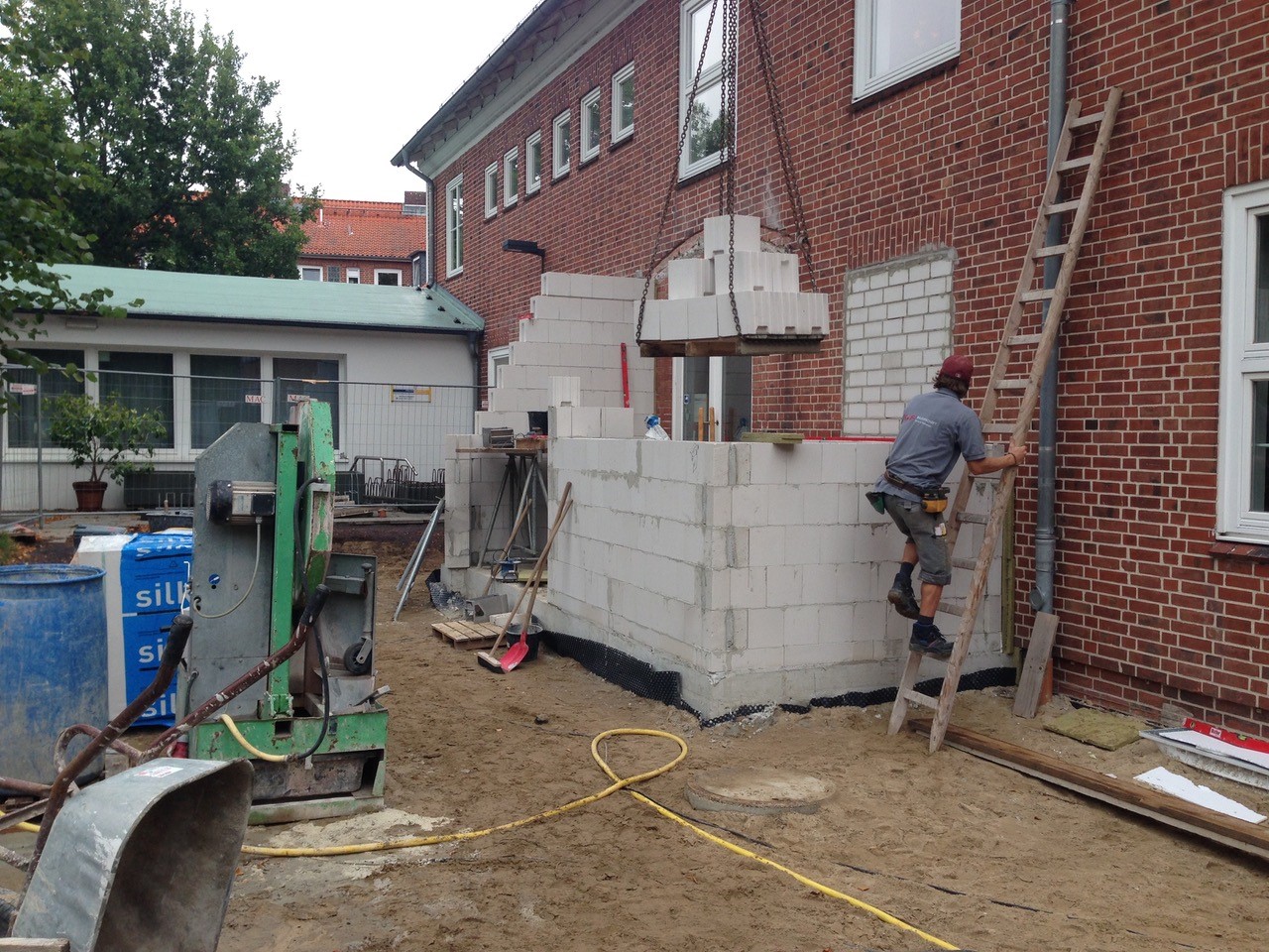 VHS-Bergedorf - Baustelle für den neuen Fahrstuhl